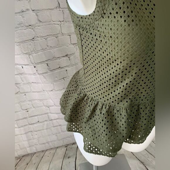 🆕🔮 a.n.a | Green Peplum Eyelet Top - Picture 3 of 5